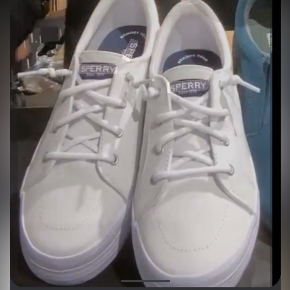 🆕Brand New Kid's Crest Vibe Platform Sneaker White (STK165974)